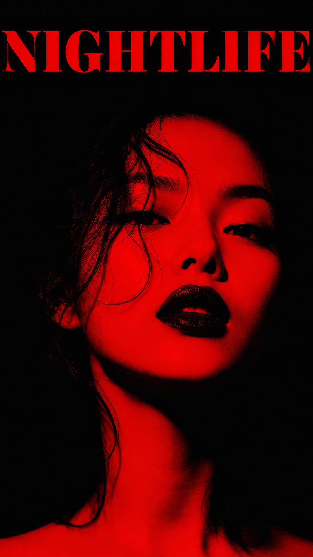 붉은 조명 속 여성의 얼굴과 그 뒤 보이는 nightlife 라는 글자